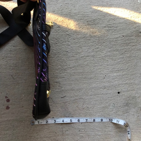 Juicy Couture Crossbody Bag - Picture 9 of 9